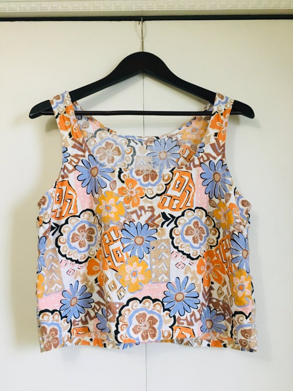 100% Linen Retro Floral Tank โ The Ultimate Summer Staple